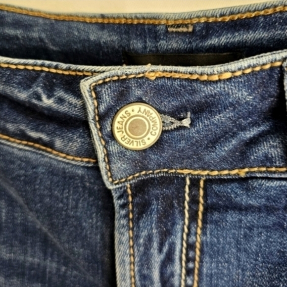 🇨🇦 Silver Jeans Suki Curvy Denim Bermuda Shorts - Picture 6 of 16